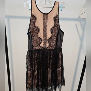 NWT Forever 21, Black and Nude lace dress, M